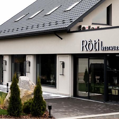 R.Hotel 切尔诺夫策 外观 照片