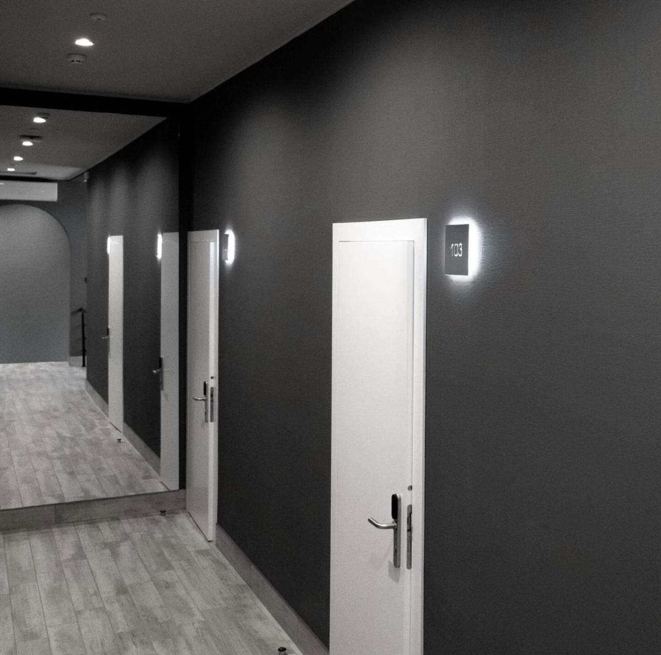 R.Hotel 切尔诺夫策 外观 照片